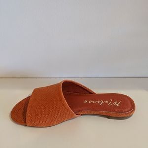 Lira Sandal in Orange